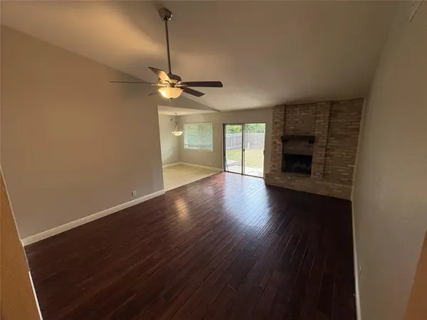 10106 Missel Thrush DR, Austin, TX 78750