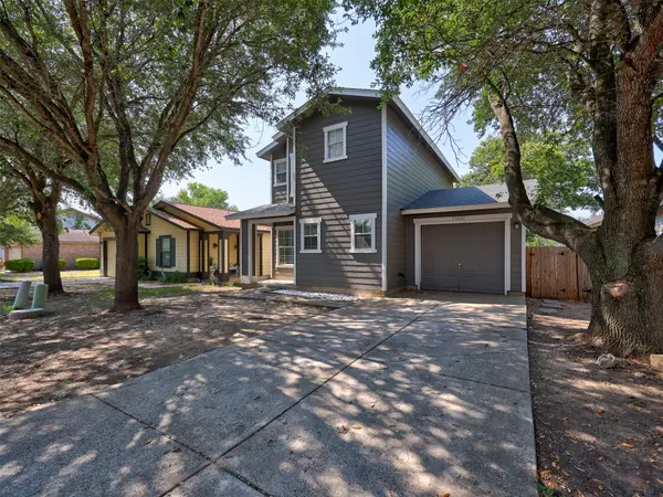 13421 Alysheba DR, Del Valle, TX 78617