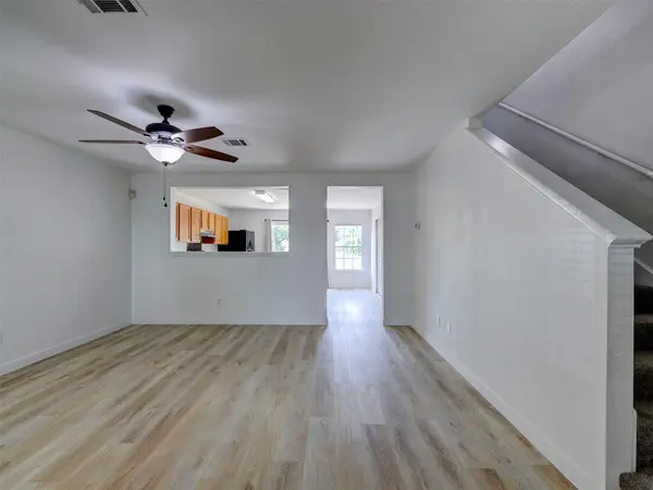 13421 Alysheba DR, Del Valle, TX 78617