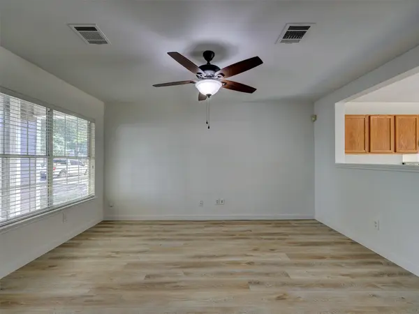 13421 Alysheba DR, Del Valle, TX 78617