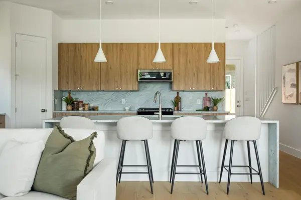 6409 Bradsher #C, Austin, TX 78745