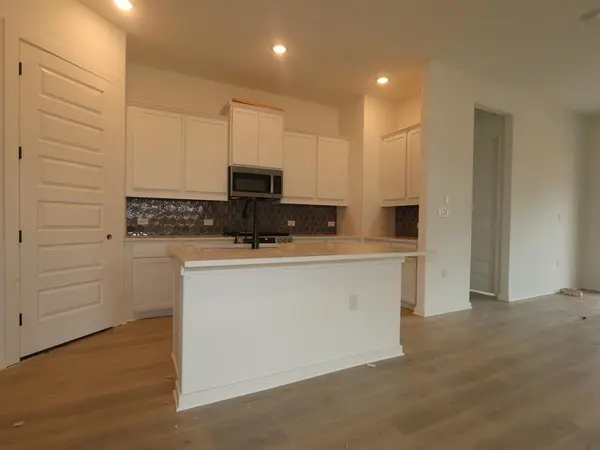 13211 Keefer DR, Austin, TX 78652