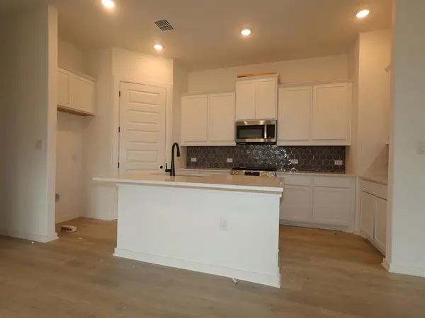 13211 Keefer DR, Austin, TX 78652