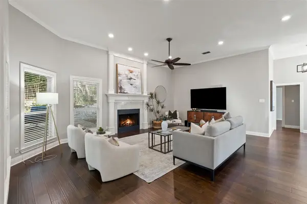 120 Copperleaf RD, Lakeway, TX 78734