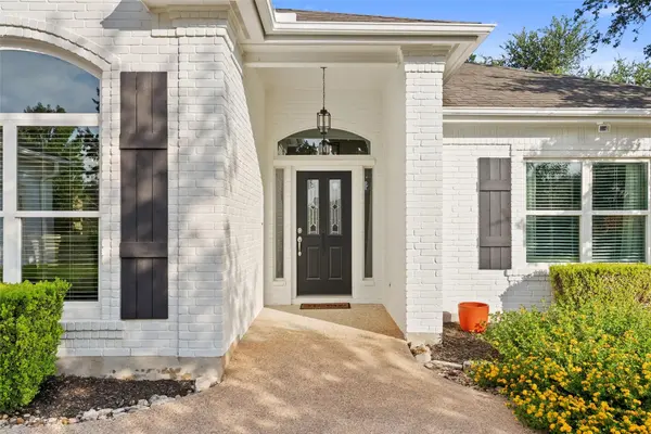 120 Copperleaf RD, Lakeway, TX 78734
