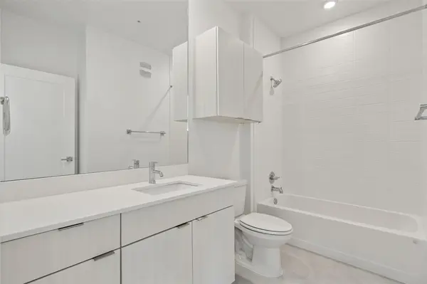 4802 S Congress Ave #403, Austin, TX 78745