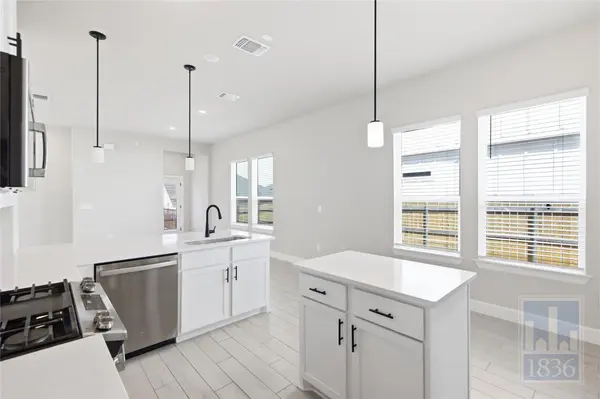 4910 Warm Wassail DR, Austin, TX 78747
