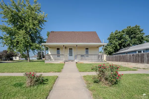102 W 1st ST, Miltonvale, KS 67466