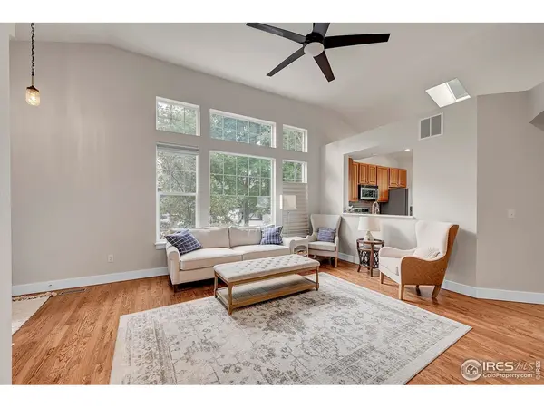 2740 meadow mountain, Lafayette, CO 80026