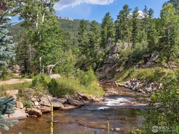 424 West Creek, Glen Haven, CO 80532