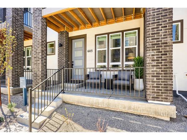 9200 E 47th #403, Denver, CO 80238