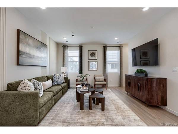 9200 E 47th #403, Denver, CO 80238
