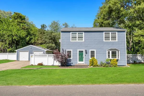 66 Oxhead RD, Centereach, NY 11720
