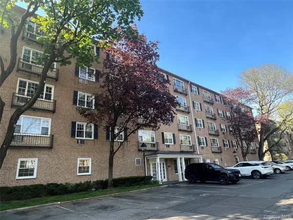 2 Consulate DR #1-A, Tuckahoe, NY 10707