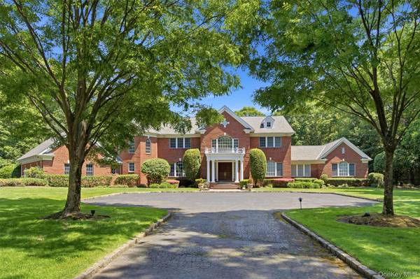 7 Fairway CT, Upper Brookville, NY 11771