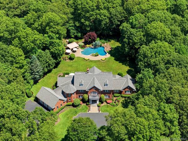 7 Fairway CT, Upper Brookville, NY 11771