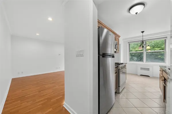 793 Palmer RD #2F, Bronxville, NY 10708