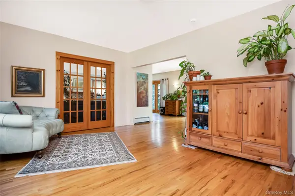 530 Elm ST, West Hempstead, NY 11552
