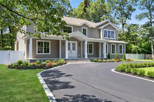 654 Caledonia RD, Dix Hills, NY 11746