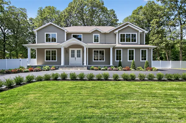 654 Caledonia RD, Dix Hills, NY 11746