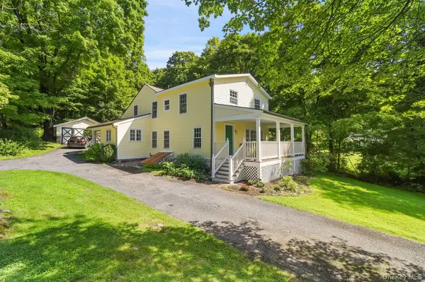 1059 Hanover ST, Yorktown Heights, NY 10598