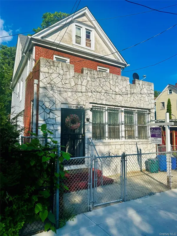 10749 160th ST, Jamaica, NY 11433