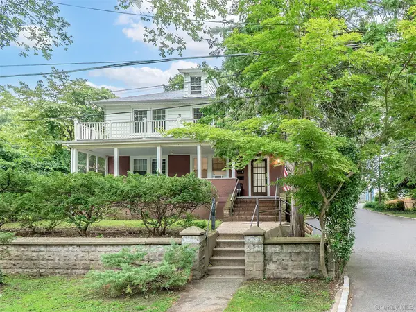 5 Titus RD #2, Glen Cove, NY 11542