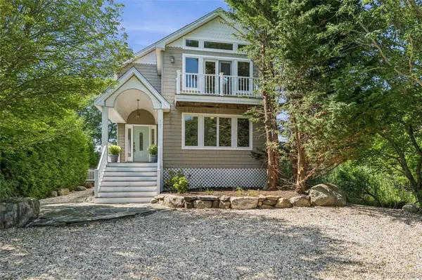 155 2nd AVE, Peconic, NY 11958