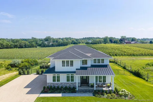 1135 Wildberry LN, Southold, NY 11971