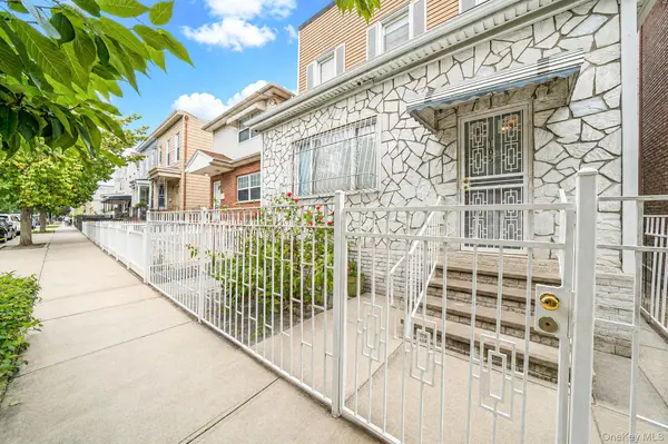 105 Hale AVE, Brooklyn, NY 11208