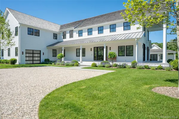 275 Narrow LN, Bridgehampton, NY 11932