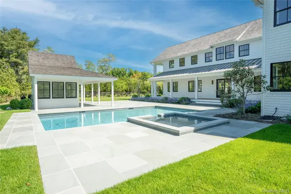 275 Narrow LN, Bridgehampton, NY 11932