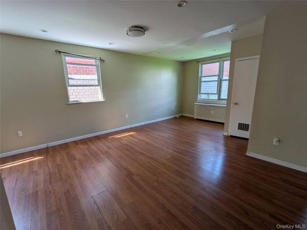 206-07 Hillside AVE #2FL, Queens Village, NY 11427