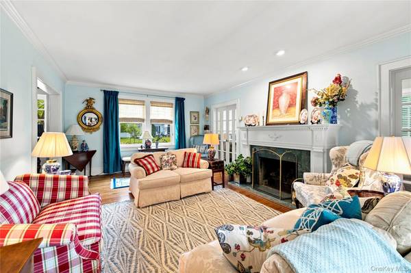 66 S Lewis PL, Rockville Centre, NY 11570
