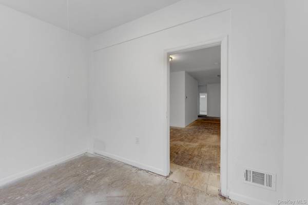 115-15 95th AVE, Richmond Hill S., NY 11419