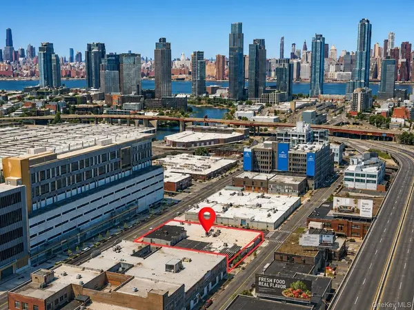 23-01 Borden AVE, Long Island City, NY 11101