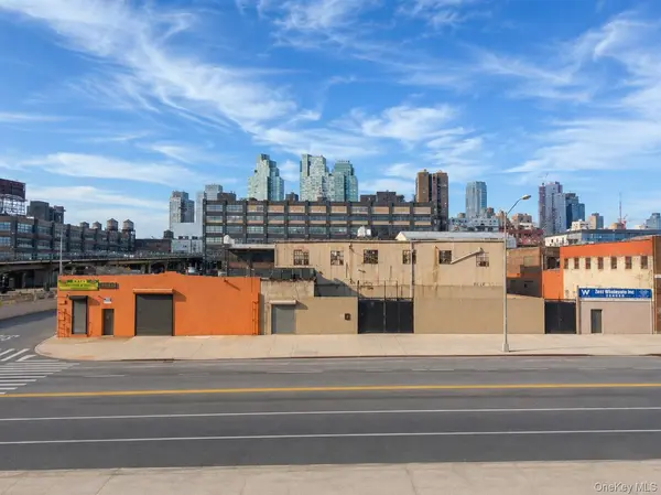 23-01 Borden AVE, Long Island City, NY 11101