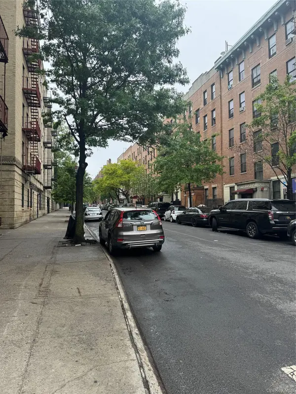 1105 College AVE #Stores  1 - 2, Bronx, NY 10456