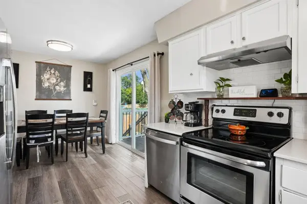 3029 W 9th ST, Waterloo, IA 50702