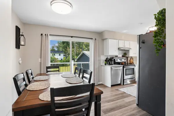 3029 W 9th ST, Waterloo, IA 50702