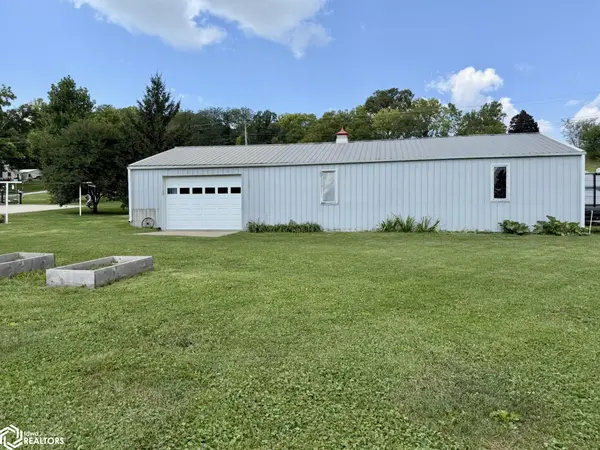 101 Tipperary ST, Melrose, IA 52569