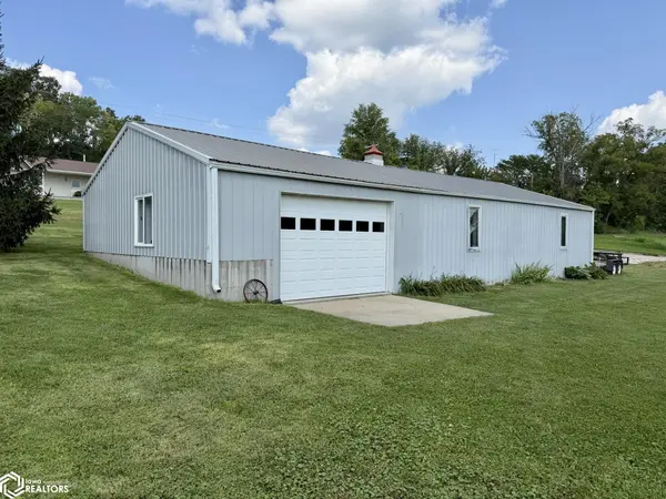 101 Tipperary ST, Melrose, IA 52569