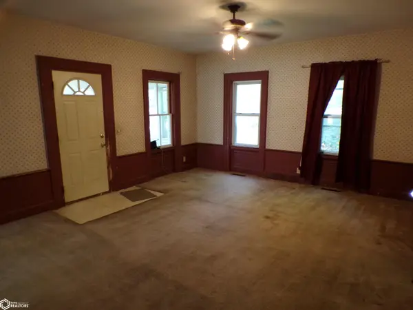 108 3rd ST, State Center, IA 50247