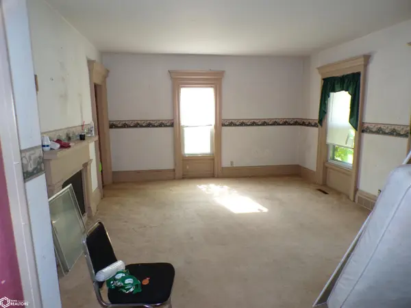108 3rd ST, State Center, IA 50247