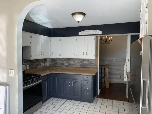 48 E Division RD, Valparaiso, IN 46383