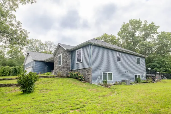 6795 S Whispering Woods, Demotte, IN 46310