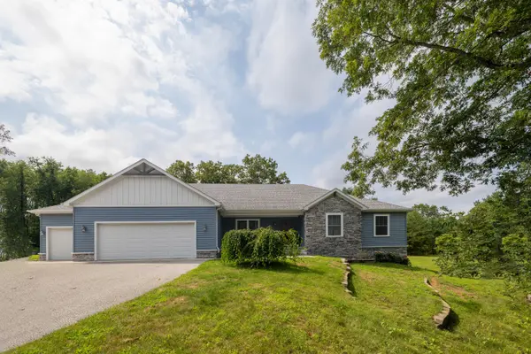 6795 S Whispering Woods, Demotte, IN 46310