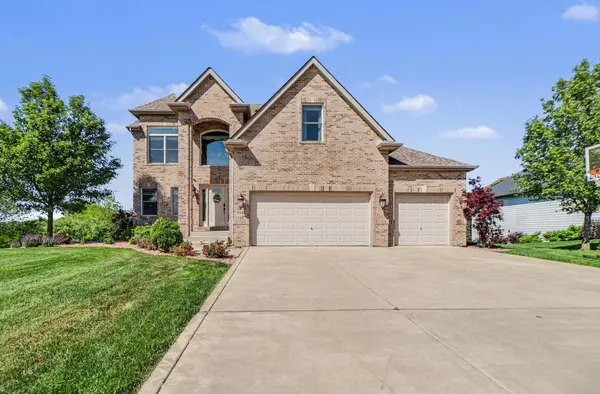 8940 Doubletree DR, Winfield, IN 46307