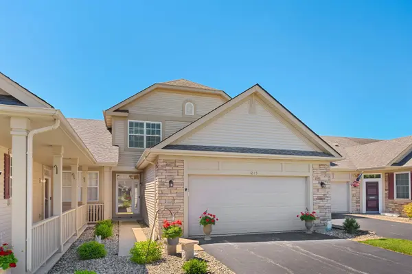 1245 Auburn Meadow Lane, Schererville, IN 46375