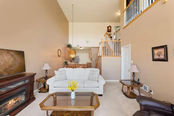 1245 Auburn Meadow Lane, Schererville, IN 46375